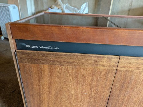 Phillips hostess executive - phillips,