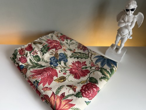 Large laura ashley - laura, jacobean