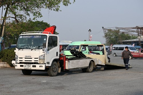 Truck photo 12x8 isuzu tilt - isuzu,