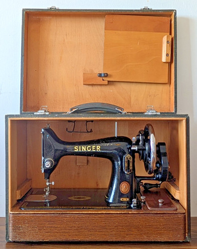 Vintage singer 99k hand crank - singer,