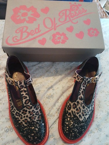 Irregular choice bed roses - irregular,
