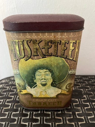Vintage musketeer crimp - musketeer, cut