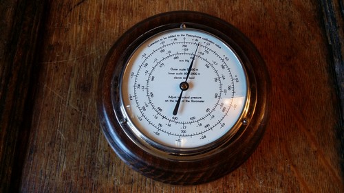 Vintage pistonphone aneroid - pistonphone,