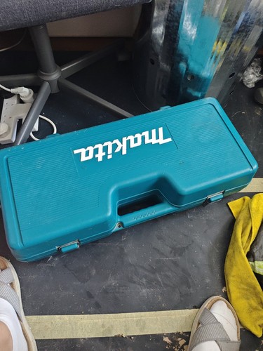 Makita ga9020s 240v angle - makita,