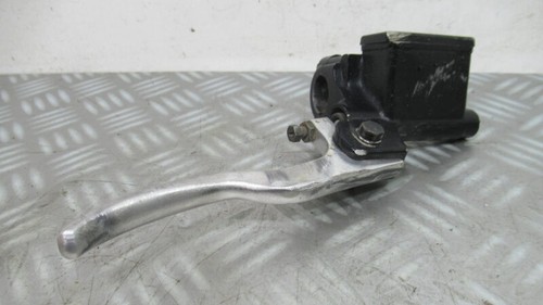 Front master cylinder - front,