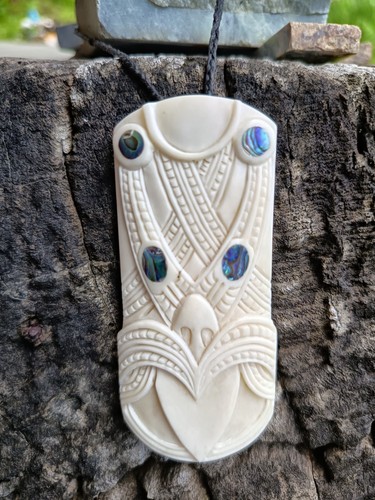 Maori wheku tiki pendant bone - maori,