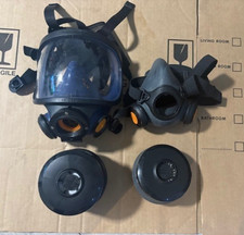 Sundstrom SR200 Full Face Mask Respirator Polycarbonate/Pc Visor and sr900 set