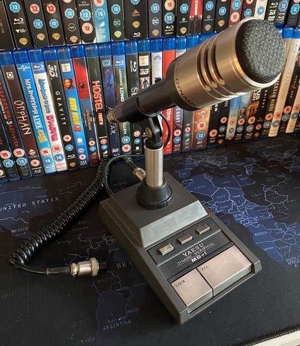 Yaesu dynamic microphone - 1,