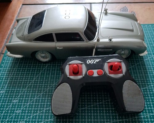 Aston martin db5 skyfall 2012 - martin,