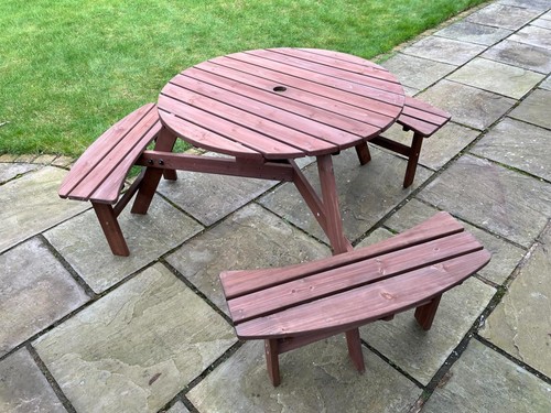 Round wooden picnic table - wooden,