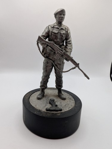Vintage reme soldier with slr - vintage,