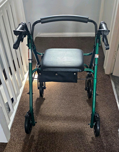 Green black wheel rollator - black, 4-wheel