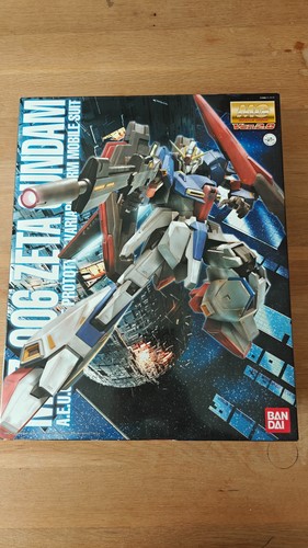 Bandai gunpla master grade - gunpla,