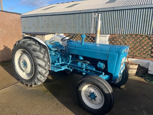 Fordson super dexta vintage - fordson,