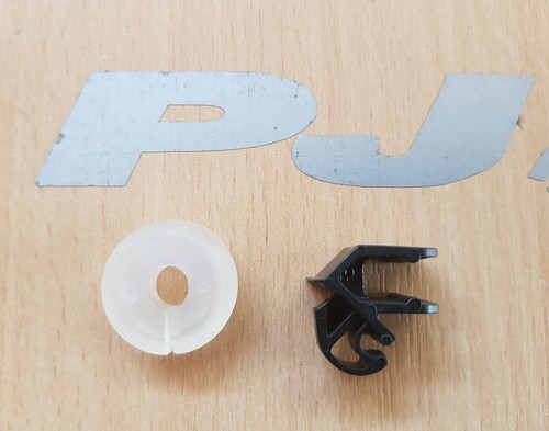 Cosworth bonnet stay grommet - cosworth,