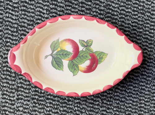 Cloverleaf pottery fruit - cloverleaf,