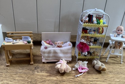Job lot dolls house - job,