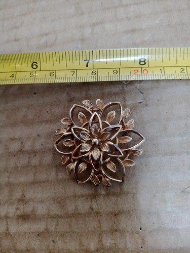 Gold tone floral sarah - sarah, cov
