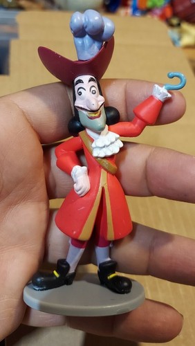 Walt disney captain hook - disney, pvc