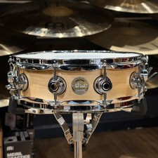 DW Collectors Gold Badge 14x5"