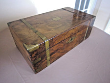 BEAUTIFUL LARGE VINTAGE WOODEN WRITING SLOPE BOX WITH BRASS INLAY