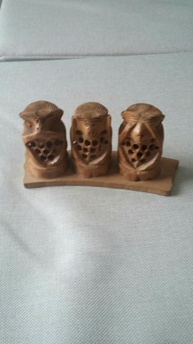 Three wise monkey see hear - wise,