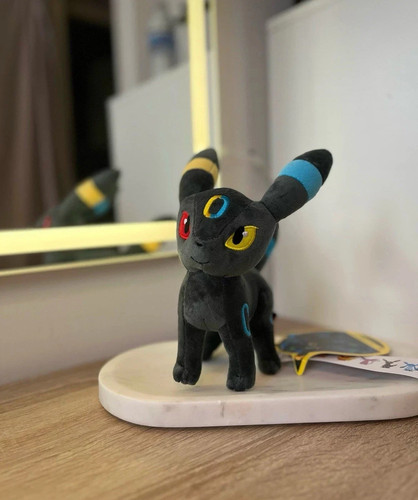 Half shiny umbreon - shiny, pokemon