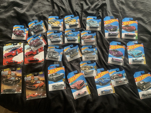Hot wheels diecast car - hot, 1:64