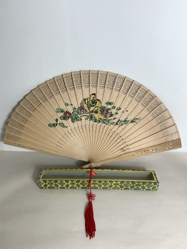 Vintage hand fan chinese - vintage,