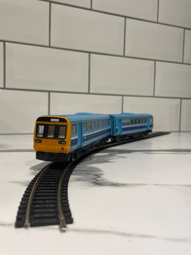 Hornby railways class 142 - railways, |
