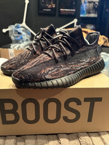 Yeezy 350 worn once only - 350,