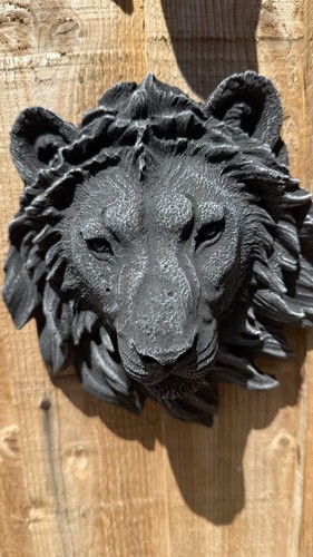 Stone lions head wall fence - stone,