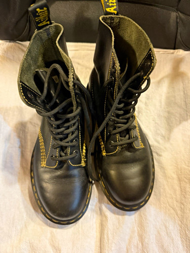 Martens black leather - martens,