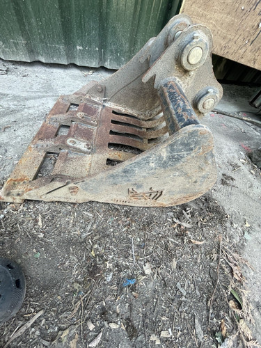 Excavator riddle bucket - 24,