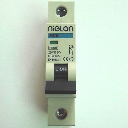 Niglon curve single - curve, pole