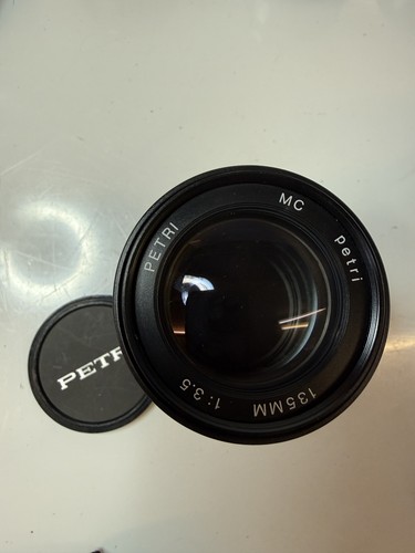Petri 135mm 5 portrait - f3.5,