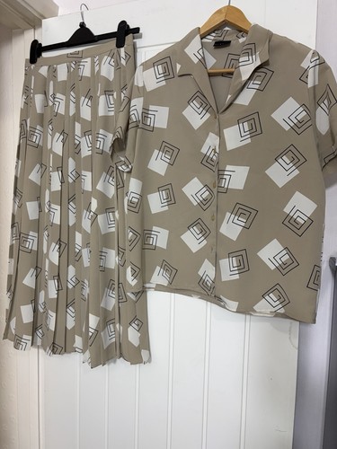 Alexon size 2 - size, 12