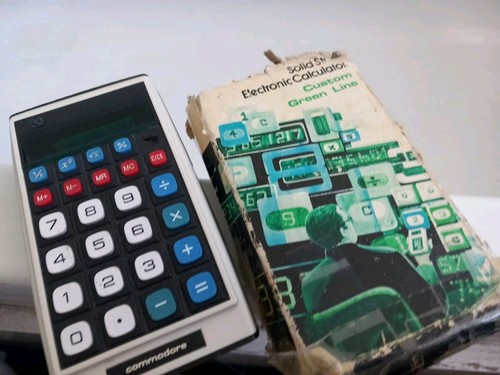 Commodore electronic - 9d-25,