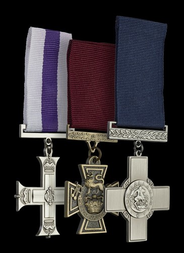 Set medals awards for - set, 3