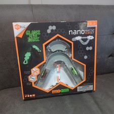 Hexbug Nano Glow on the Dark  Habitat Set  2X Bugs  Electronic Pet Boxed