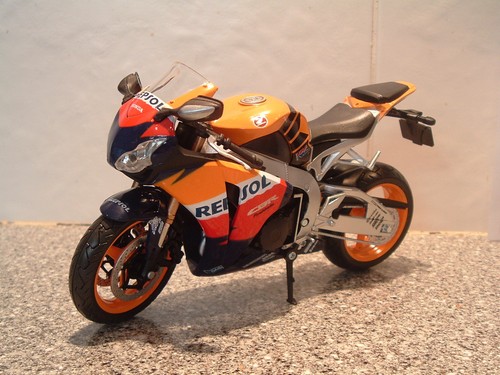 Honda fireblade blade - 1:12,