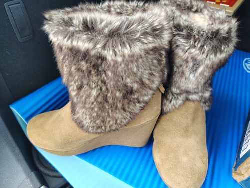 New bearpaw penelope wedge - new,