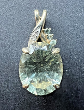 9ct Gold Pendant with Large