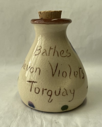 Torquay pottery scarce - scarce, polka