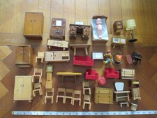 VINTAGE DOLLS HOUSE FURNITURE