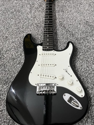 Squire bullet strat black - strat,
