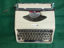 LOVELY  VINTAGE UNDERWOOD 18