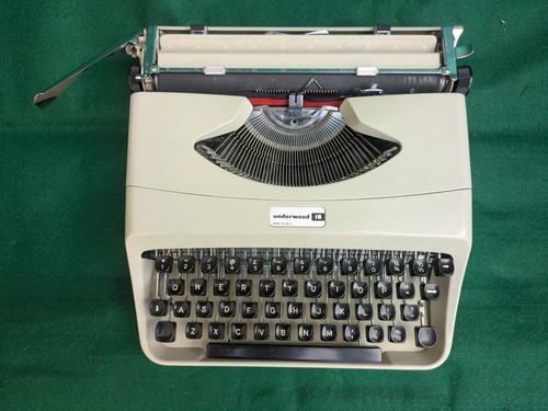 Lovely vintage underwood - underwood, 18
