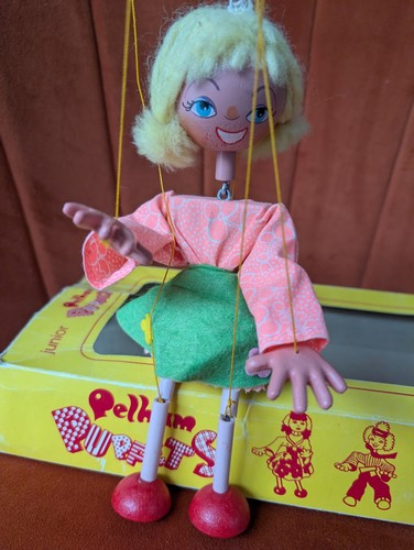 Pelham puppets girl - pelham,
