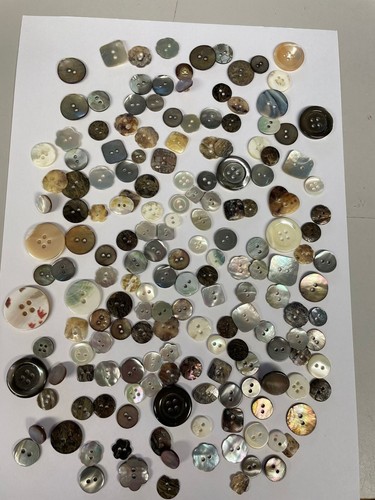 Mother pearl mixed buttons - of,